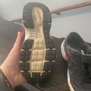 Nike toddler boy shoes size 11